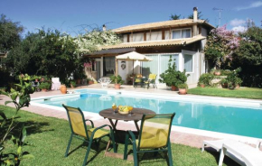 Four-Bedroom Holiday Home in Methoni Messinia